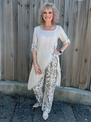 Made in Italy Hi Lo Linen Tunic in beige at and Ikat printed Linen pant ooh la la! in Grapevine TX 76051n beige 