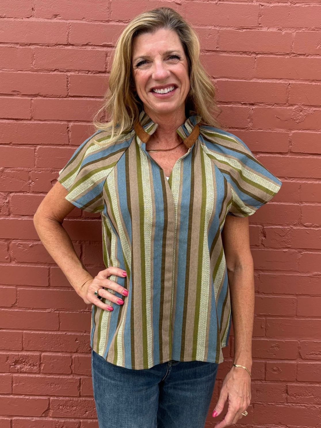 THML Short Sleeve Striped V Neck Top at Ooh La La! in Grapevine TX 76051