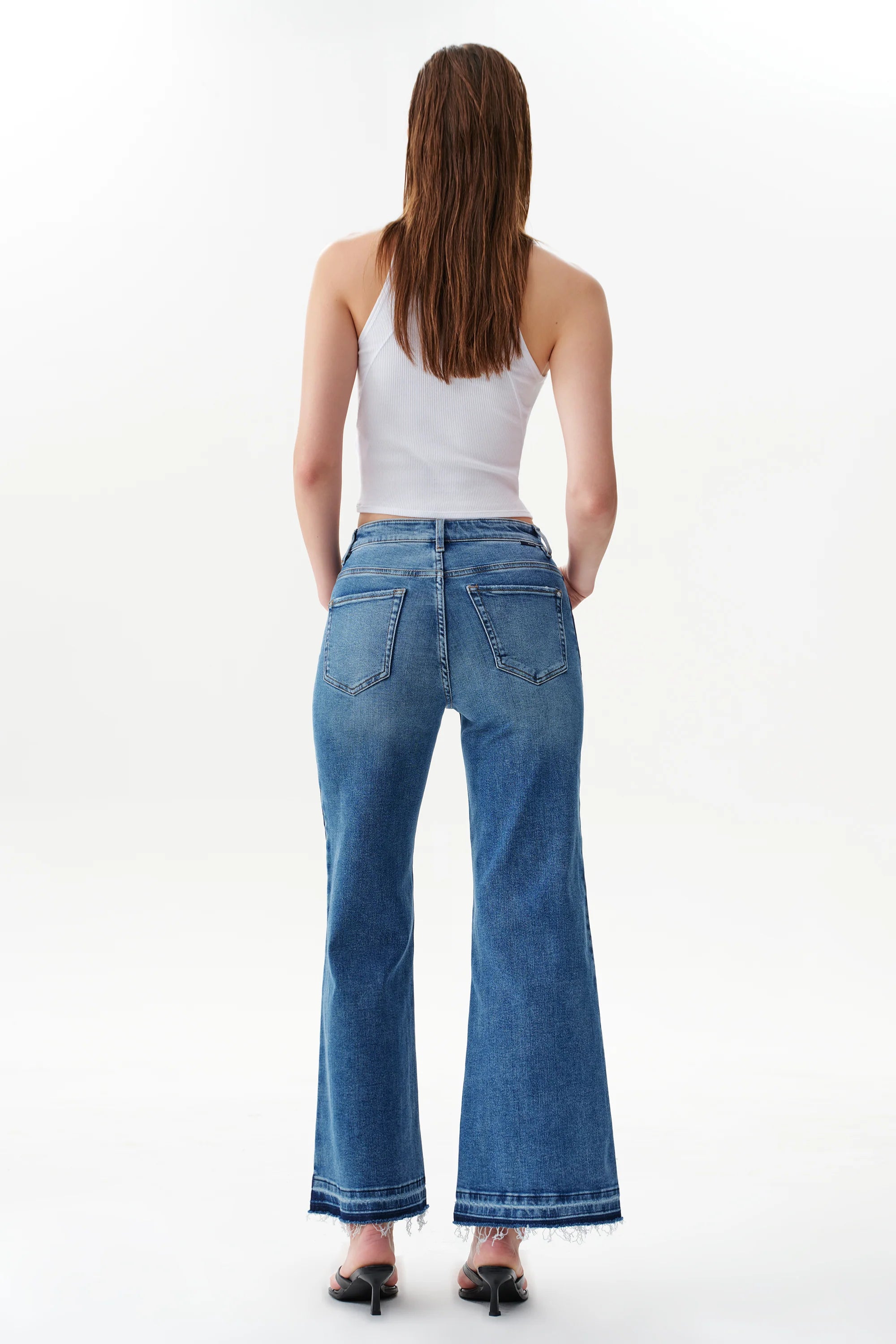 Mid Rise Wide Leg Jean with Dark Seam Detail at ooh la la! in Grapevine TX 76051