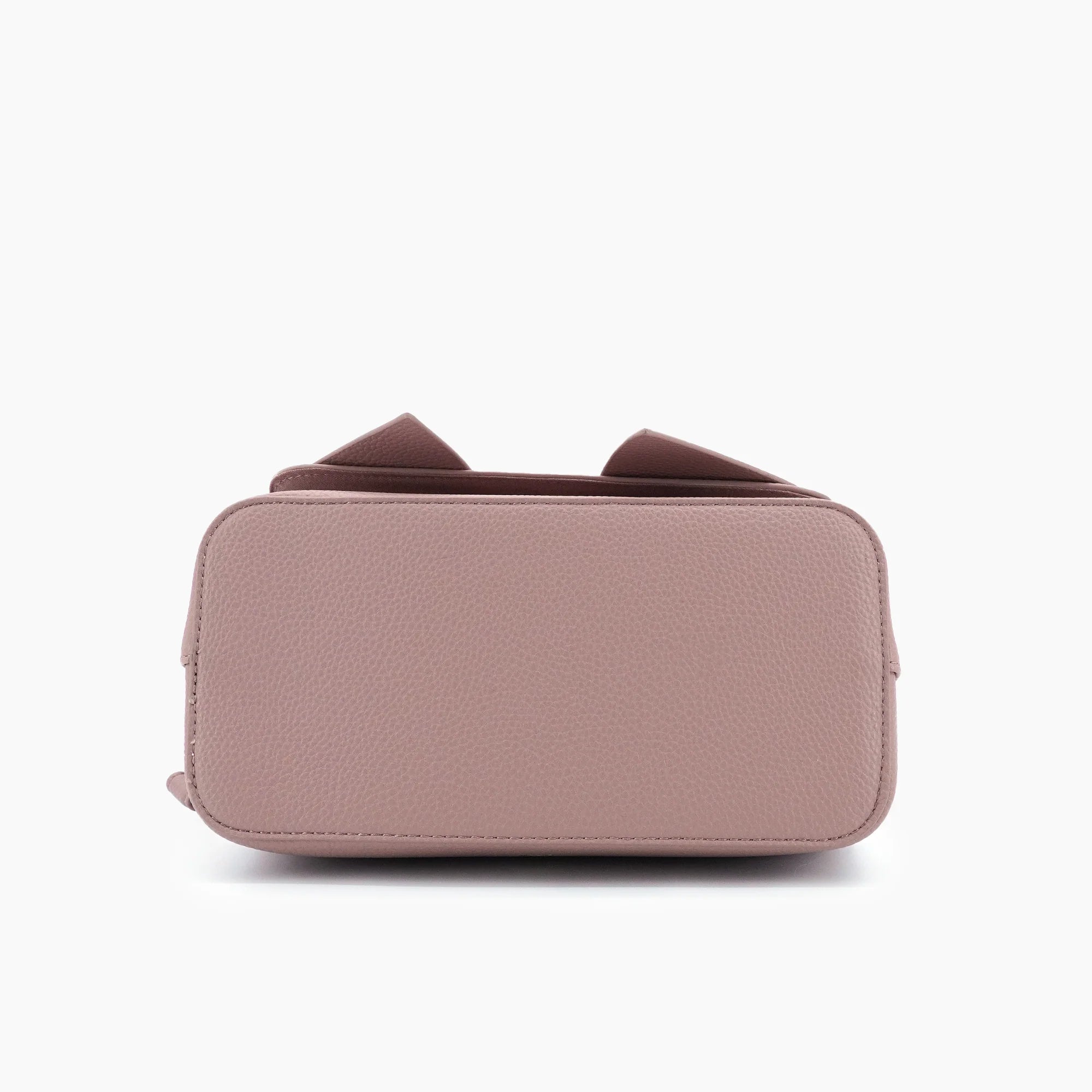 Vegan leather crossbody in blush, bow satchel bag, designer vegan handbags, women's spring purses, bow front handbag, gold hardware crossbody, eco-friendly satchel, Zoey bag.
ooh la la! in Grapevine TX 76051