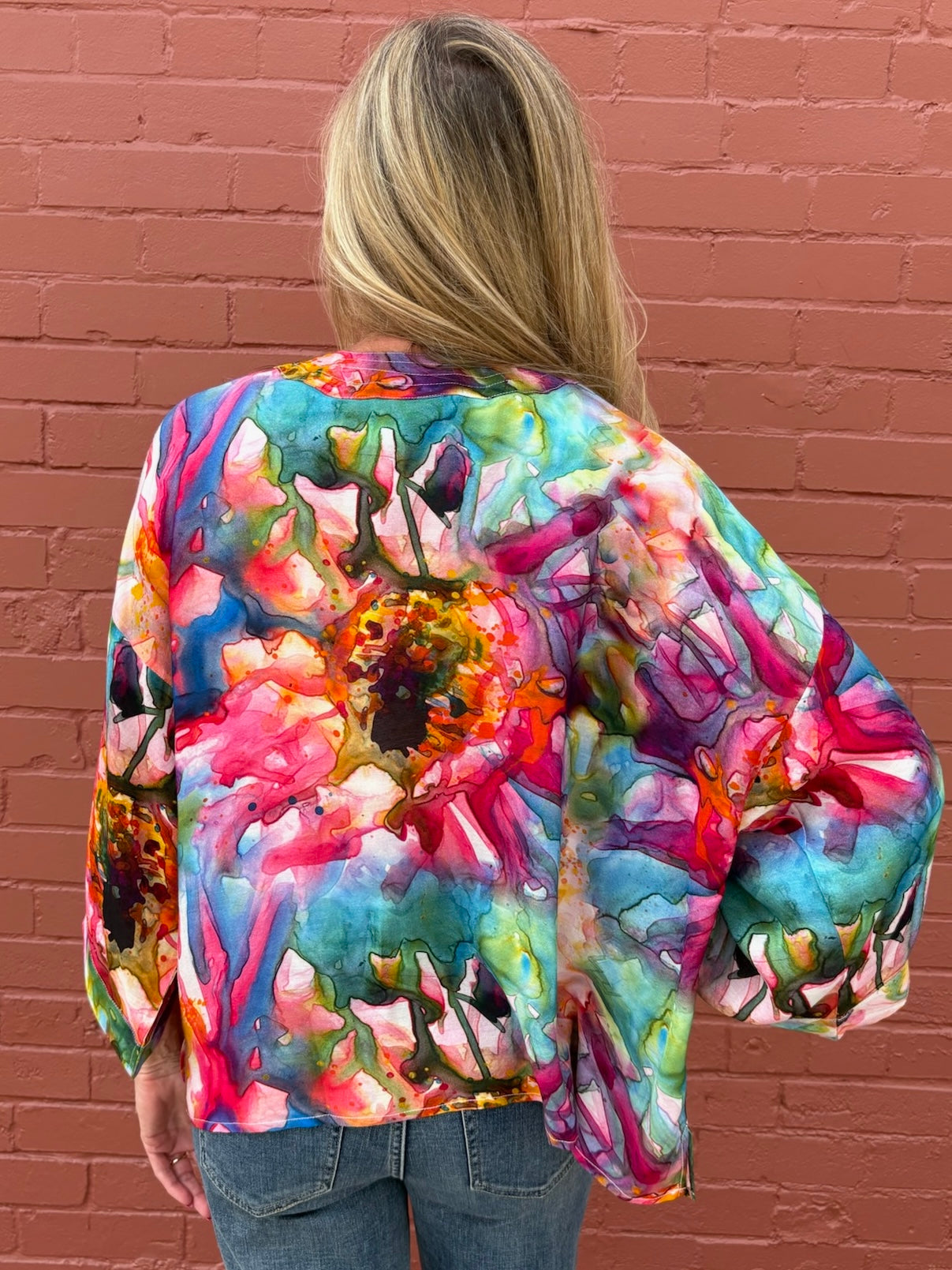 Winton and Waits Watercolor Floral Short Kimono at Ooh La La! in Grapevine TX 76051