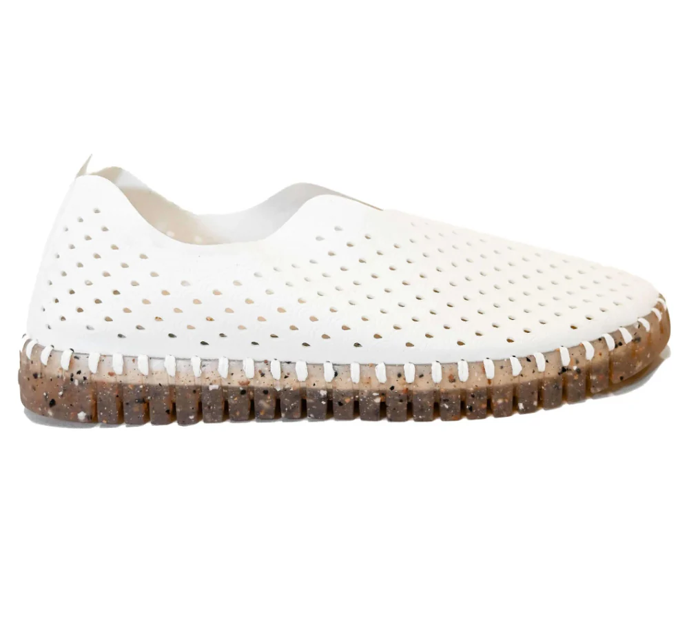 Ilse Jacobsen Fleck Sole Tulip 3072 Shoes in White at ooh la la! in Grapevine TX 76051