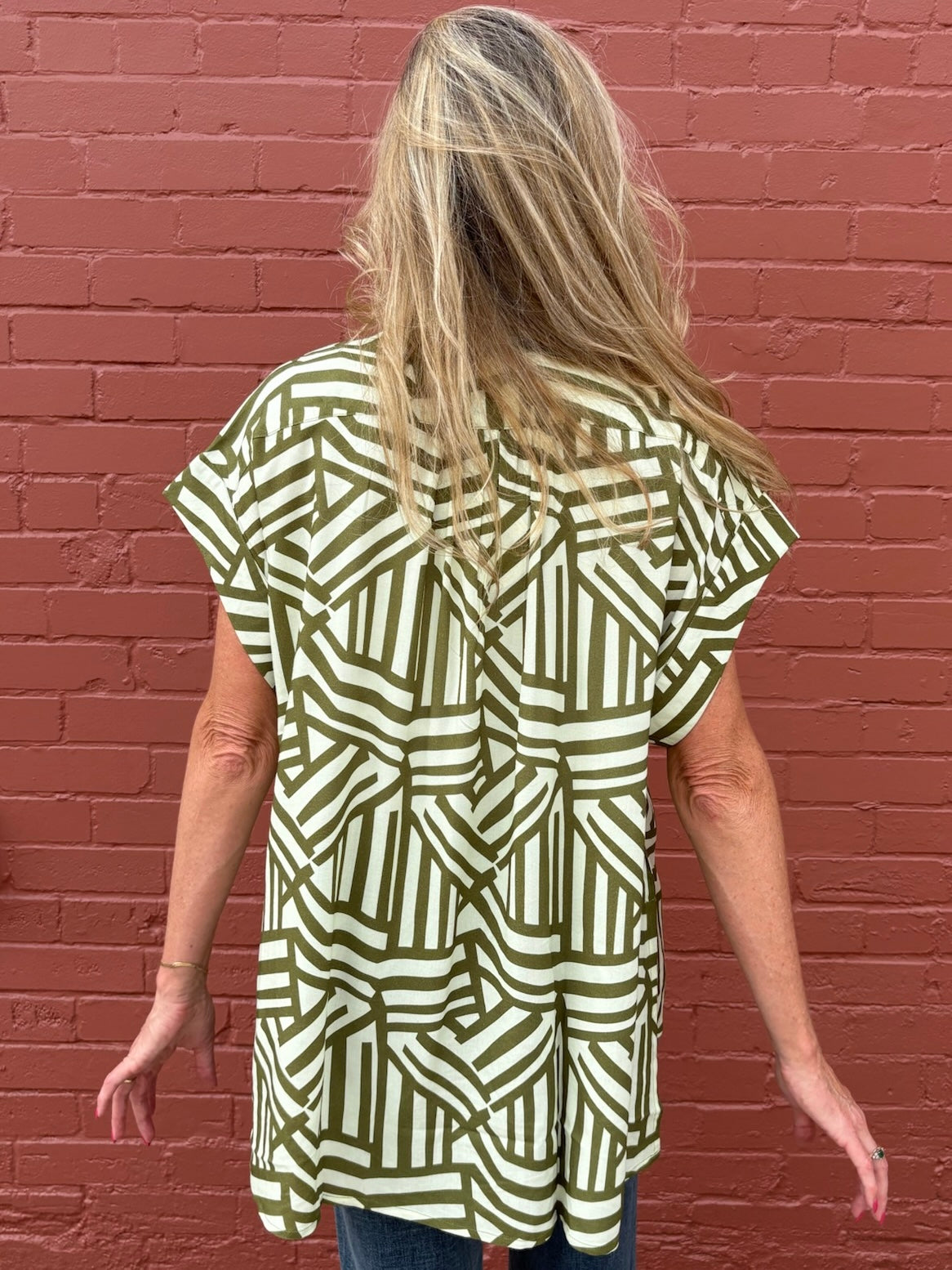 Winton and Waits Geometro Cap Sleeve Hi Lo Top