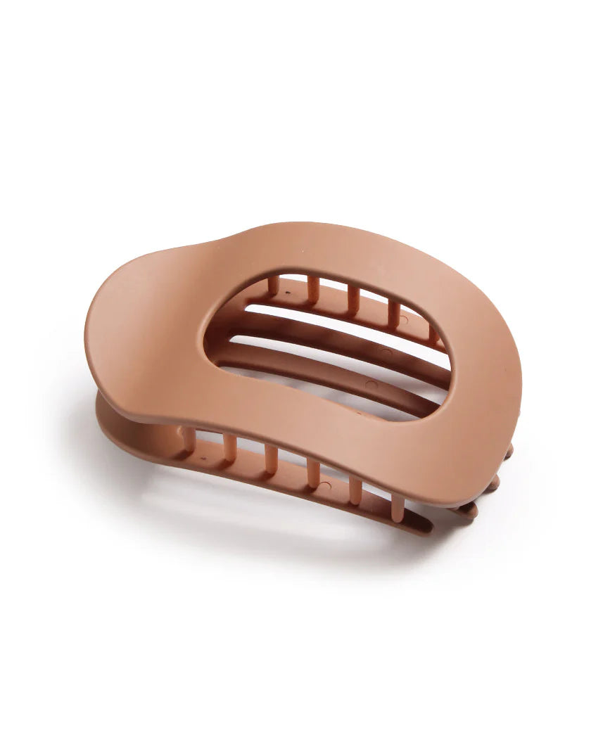 Macchiato Banded claw hair clip, oval claw hair clip, lay flat claw hair clip at ooh la la! in Grapevine TX 76051