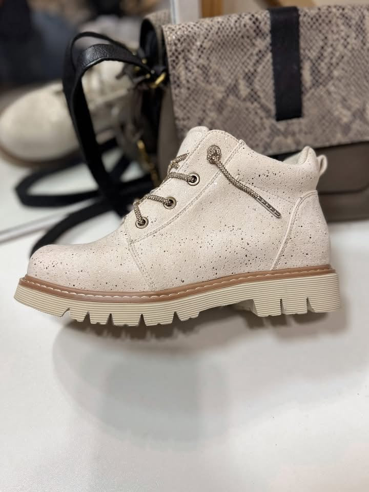 Very G Lauren Bootie in Cream at ooh la la! in Grapevine TX 76051