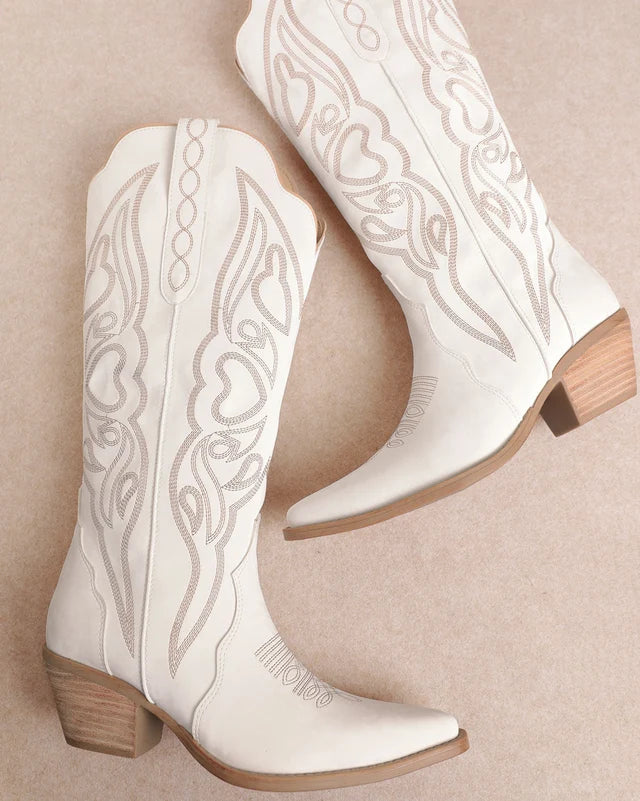 Amora Heart Western Boot - White at ooh la la! in Grapevine TX 76051