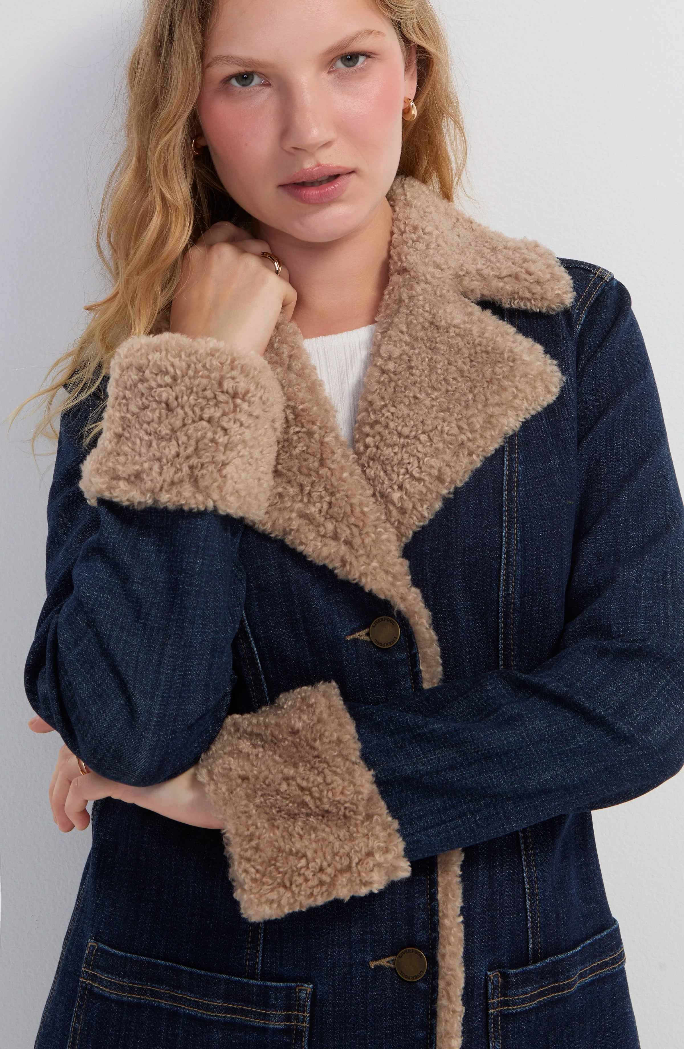 Liverpool sherpa trimmed notch collar denim jacket in rinse wash at ooh la la! in Grapevine TX 76051