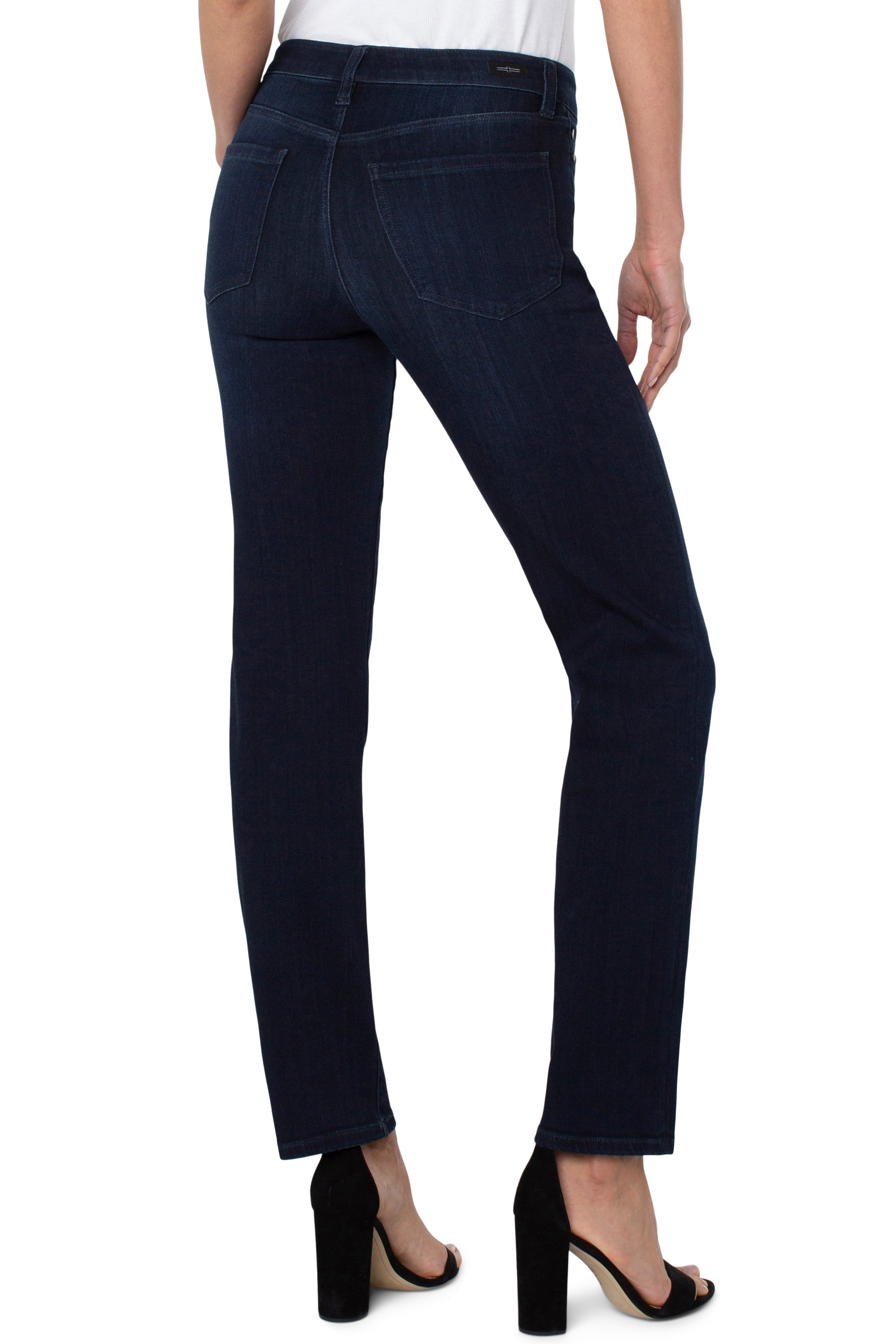 Liverpool Kennedy Straight Jeans at Ooh La La! in Grapevine TX 76051