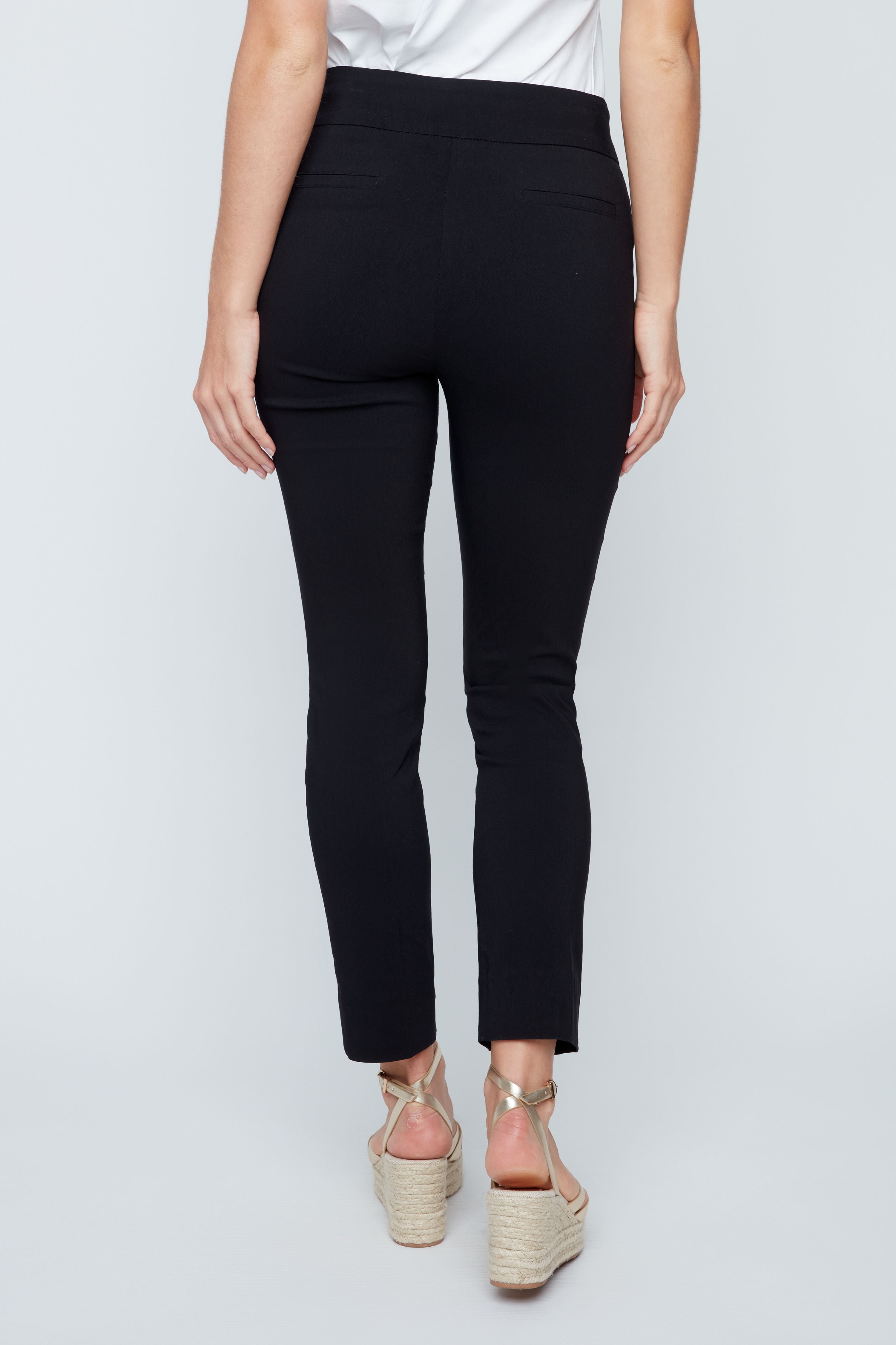 Black Renuar R1542, pull on ankle pants, women's slimming trousers, cigarette pants for work, comfortable dress pants, Renuar professional wear, stretch ankle pants. at ooh la la! in Grapevine TX 76051