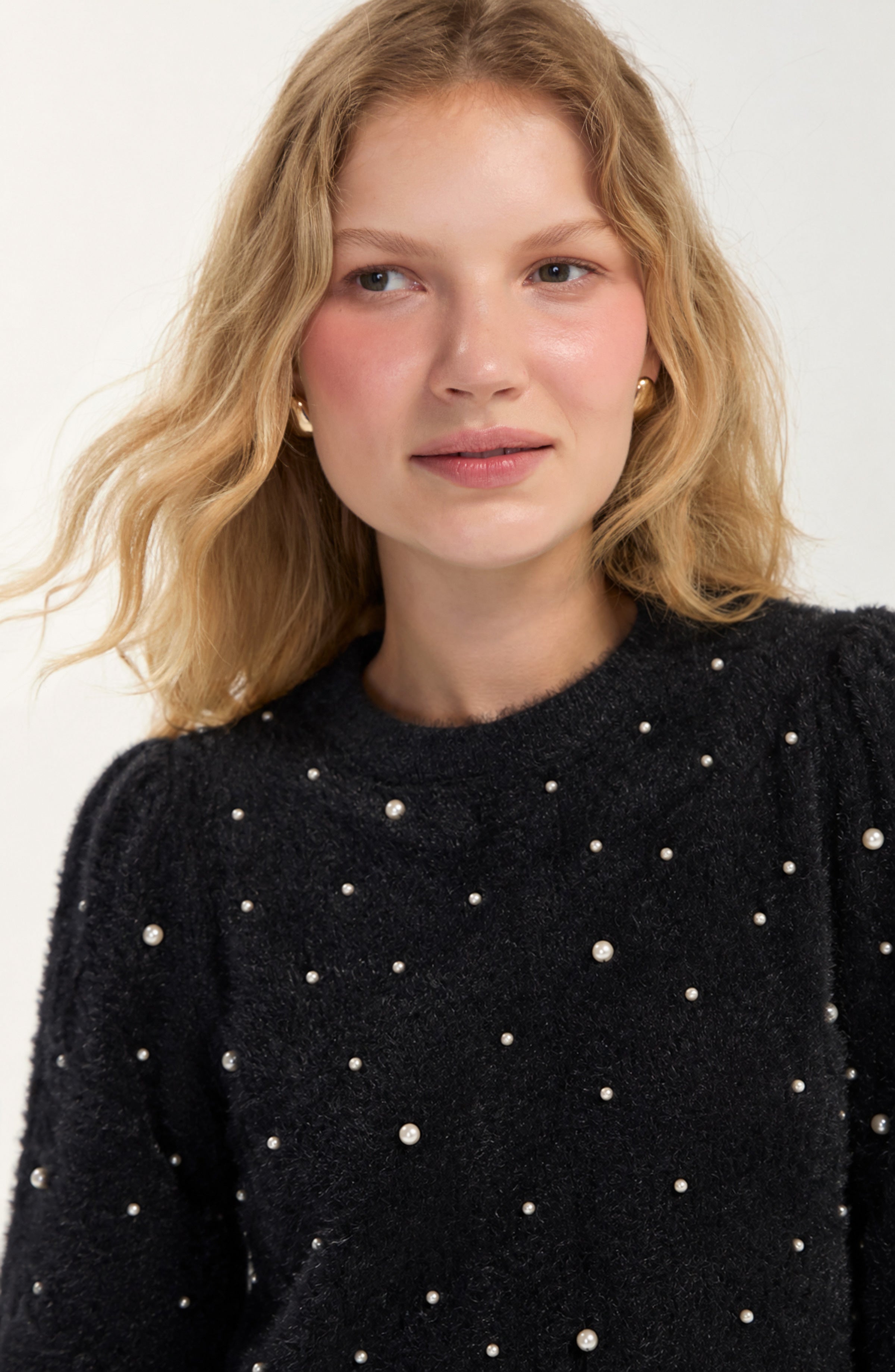 Liverpool Puff Sleeve Crew Neck Sweater with Pearls - BLACK, alternate view