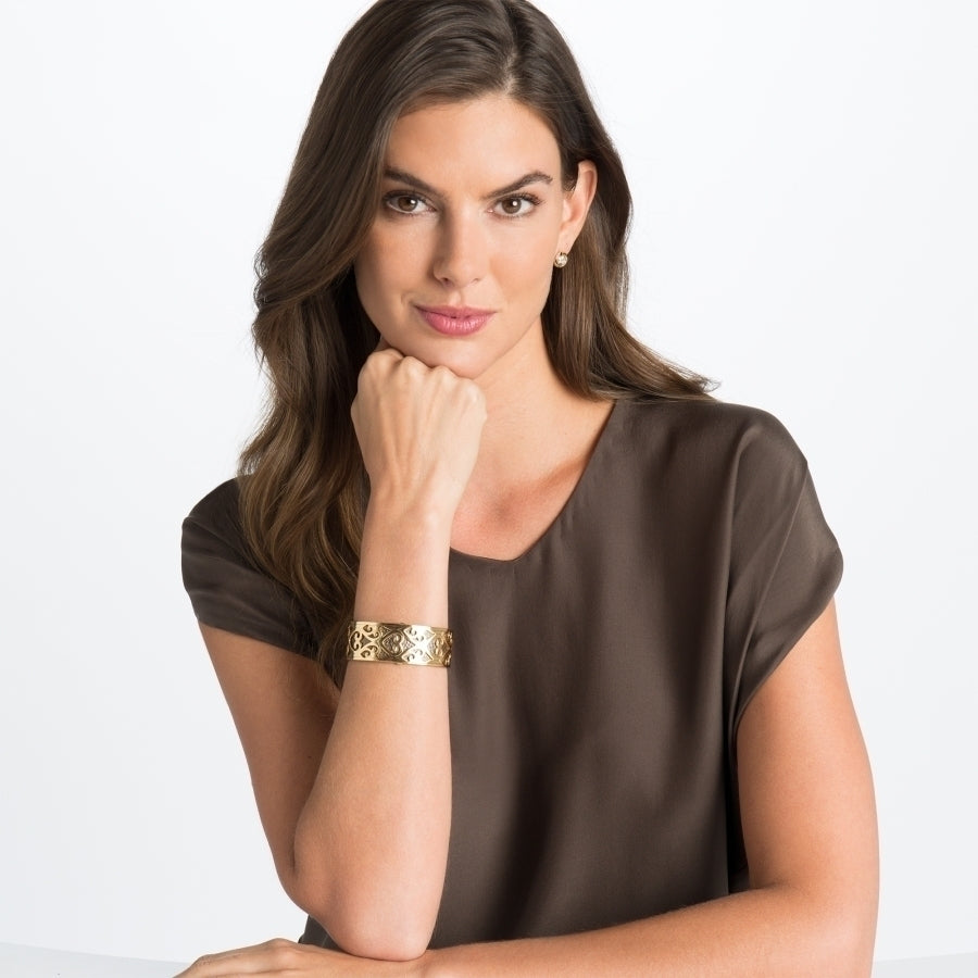 Love Me Knot Mini Post Earrings