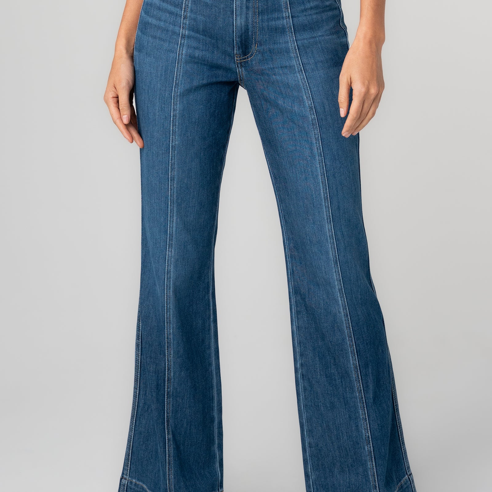 Liverpool Seamed High-Rise Relaxed Bootcut Jeans at ooh la la! in Grapevine TX 76051
