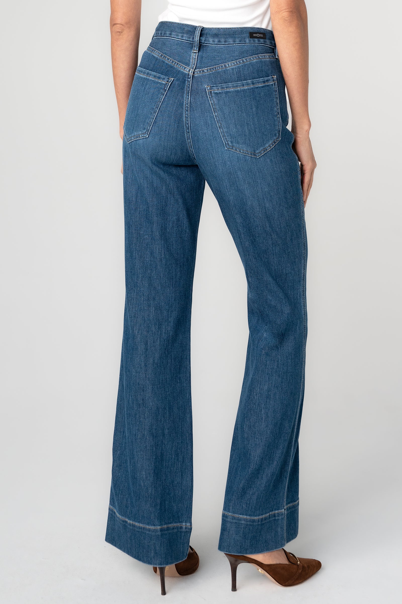 Liverpool Seamed High-Rise Relaxed Bootcut Jeans at ooh la la! in Grapevine TX 76051