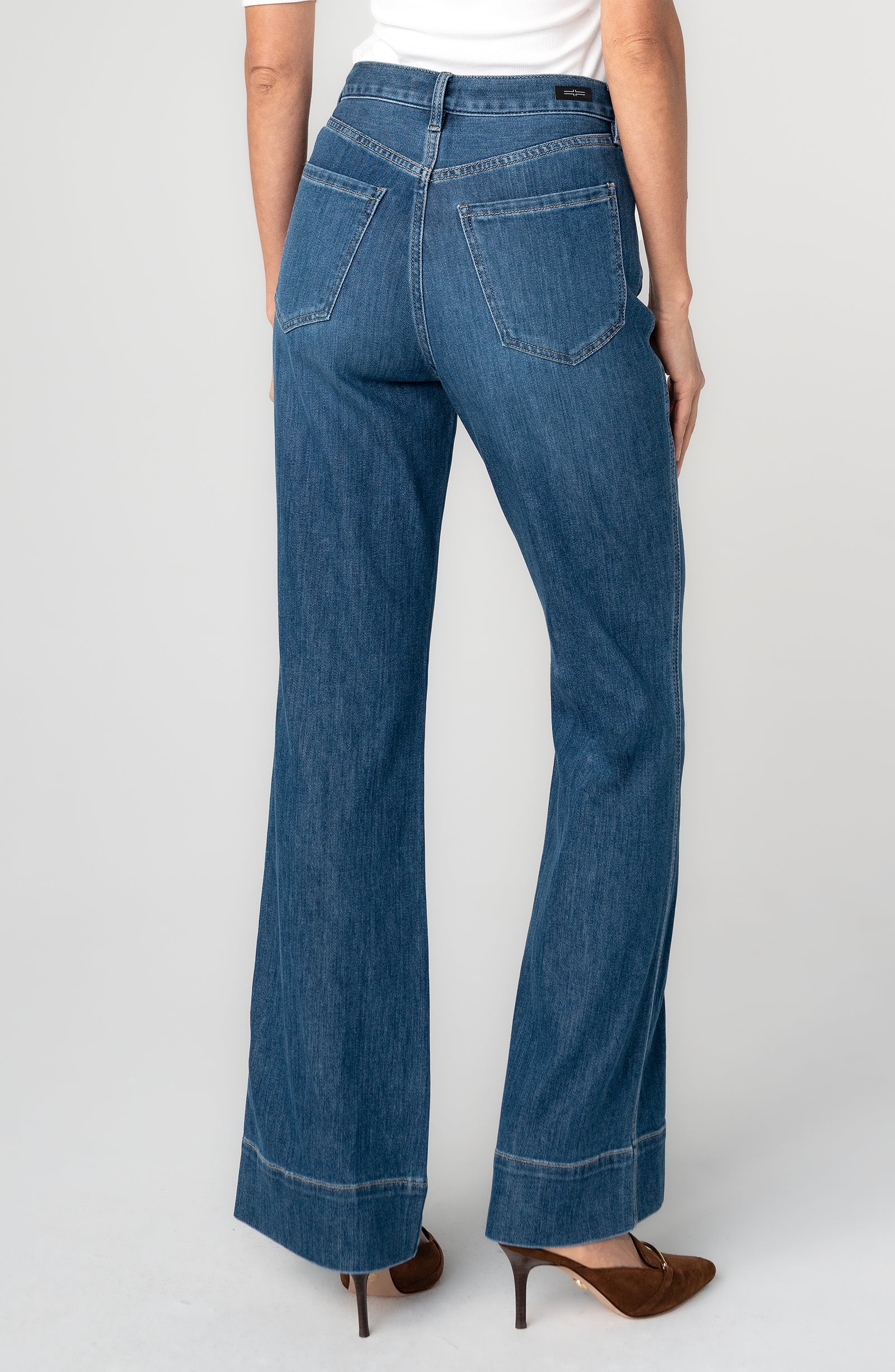 Liverpool Seamed High-Rise Relaxed Bootcut Jeans at ooh la la! in Grapevine TX 76051