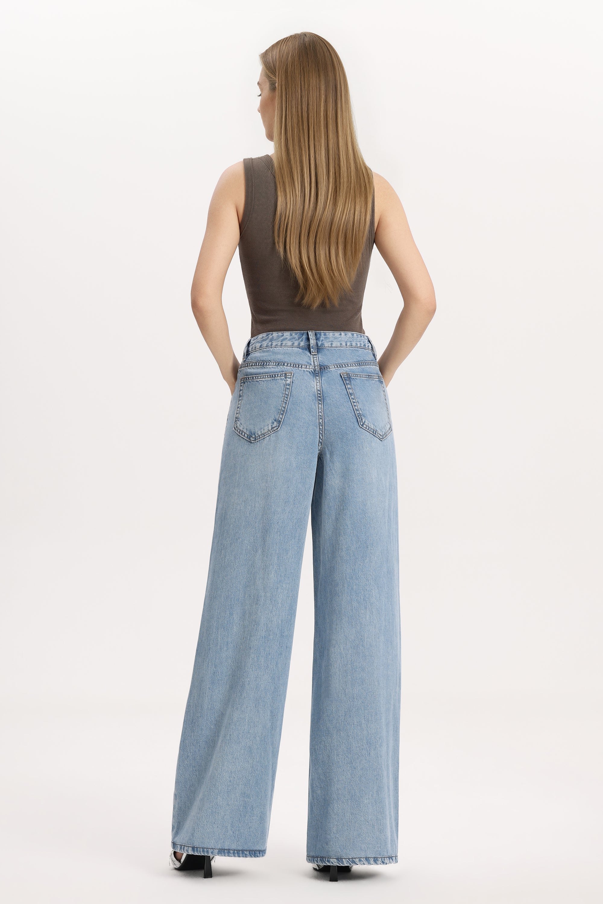 New York Super Light Weight Wide Leg Jeans at ooh la la! in Grapevine TX 76051