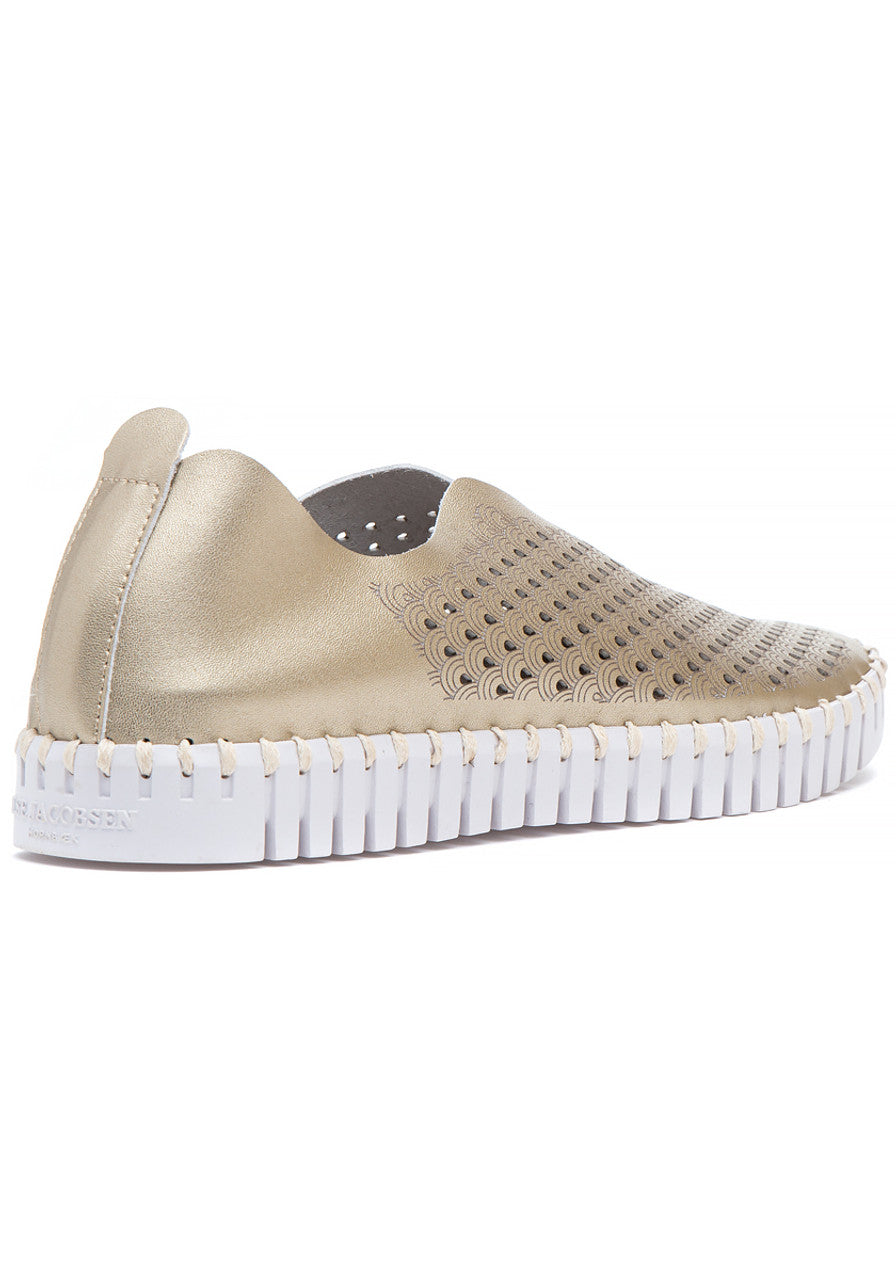 Ilse Jacobsen Tulip Shoe in Metallic Platin (Gold) at ooh la la! in Grapevine TX 76051