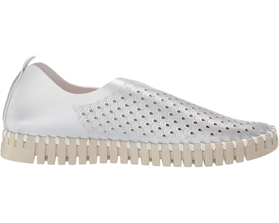 Ilse Jacobsen Tulip Shoe - Metallic Silver 4 at ooh la la! in Grapevine, TX 76051